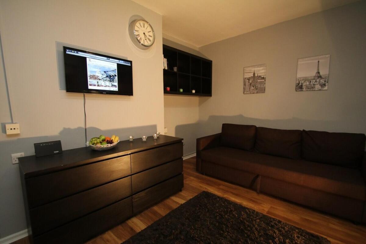Molesey Апартаменты *